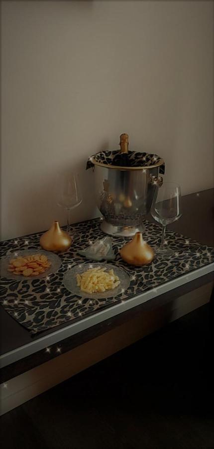 Hotel In - Lounge Room Cazzago (Pianiga) Exterior foto