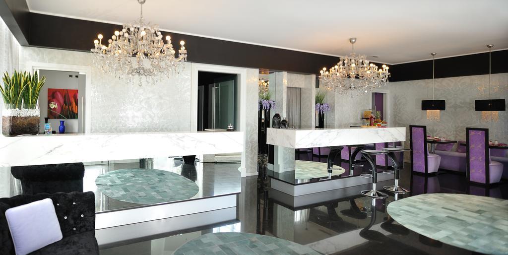 Hotel In - Lounge Room Cazzago (Pianiga) Exterior foto