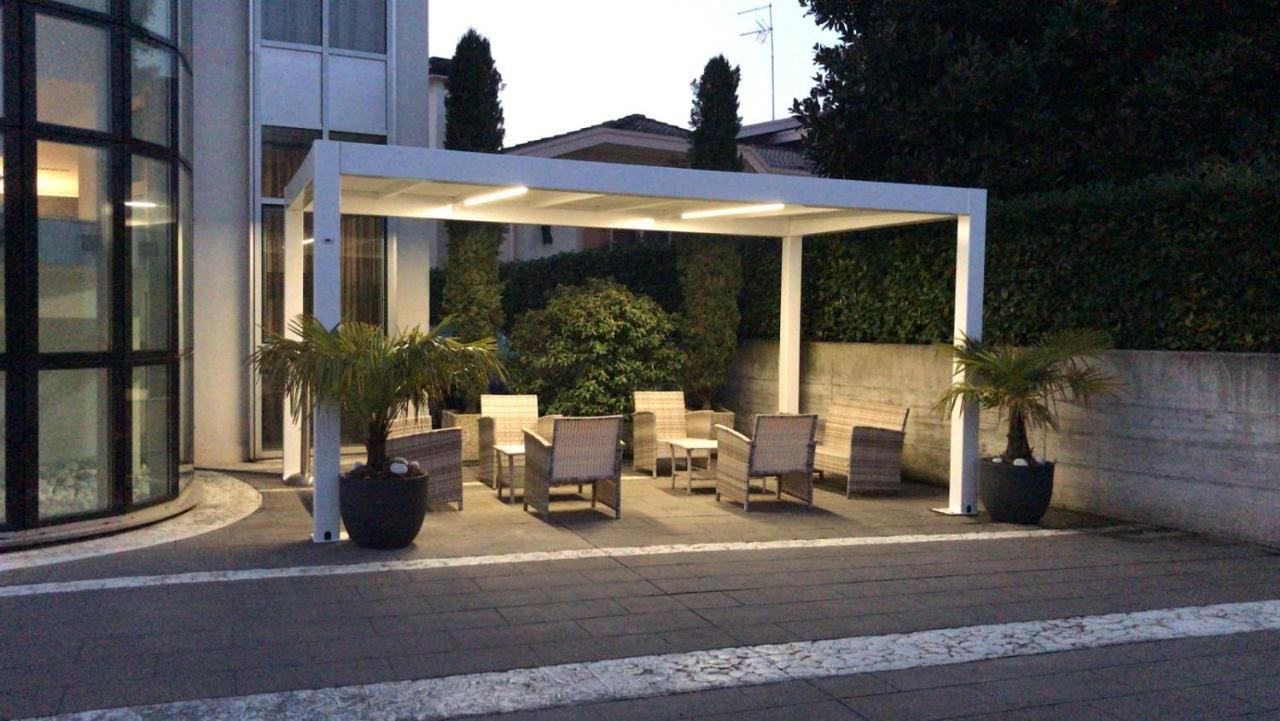 Hotel In - Lounge Room Cazzago (Pianiga) Exterior foto